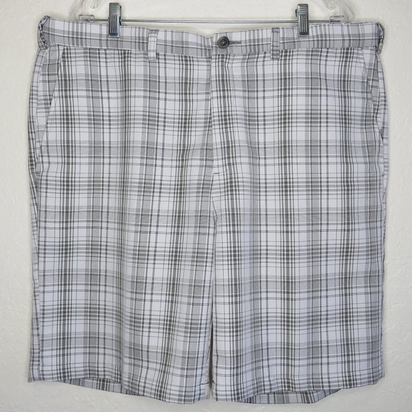 Haggar* Men's 1.5"‎ Belt Loop Multipocketed Plaid Flat Front Shorts~ Size 40W - Picture 1 of 12